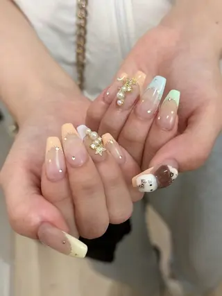 ネイル Mai 🪽🩵のネイルデザイン