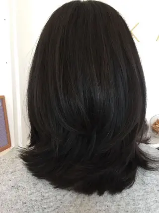 ミディアム 石川 幸呼のヘアスタイル