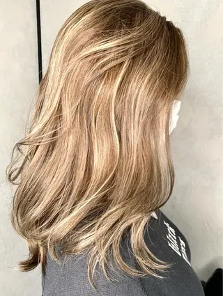 セミロング カラー 岡崎勇人/レイヤー/ 韓国/ケラチンTRのヘアスタイル