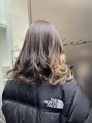 ミディアム miyu ハイトーン/レイヤーのヘアスタイル