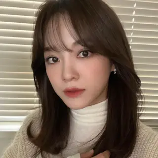 ミディアム カラー オリーブカラー 特化　　kaiのヘアスタイル