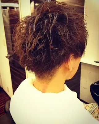 ショート 餘野 翔舞のヘアスタイル
