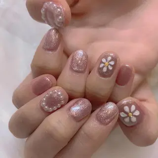 ネイル ヤマダ サクラのヘアスタイル