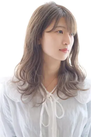 セミロング カラー ディレクター ノナカのヘアスタイル