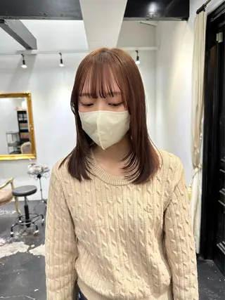 ミディアム REAL 心斎橋所属・ブリーチ/ベージュ /デザイン/ナツミのヘアスタイル