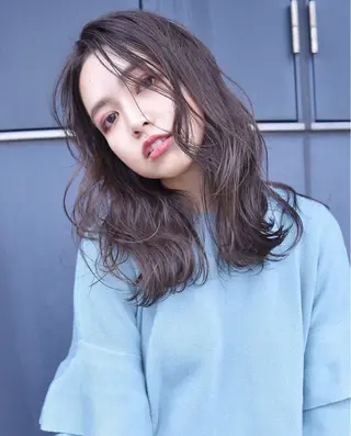 セミロング hoNua. 栄/透明感カラーのヘアスタイル