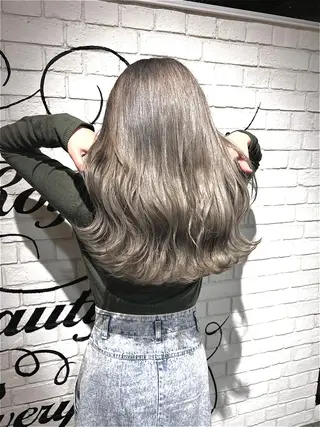 セミロング カラー umber royce所属・SEKIMOTO IBUKIのヘアスタイル