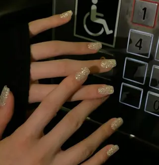 ネイル 相沢 さやかのネイルデザイン