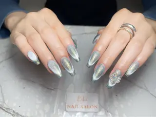 ネイル 💕鈴木ユリ パラジェル/オフ無料のネイルデザイン