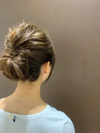 セミロング ヘアアレンジ きむえり/髪質改善 /セット/カラーのヘアスタイル