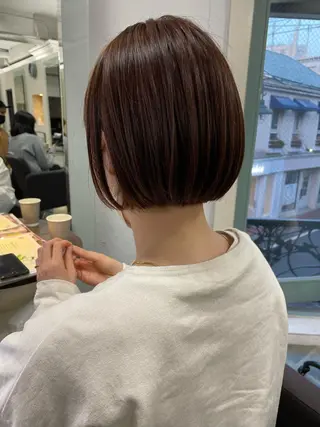 ショート カラー 平 ちひろのヘアスタイル