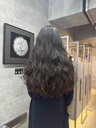 ロング パーマ 表参道/中明度カラー /レイヤー/Youのヘアスタイル