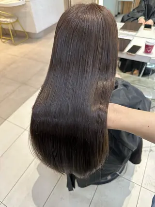 ロング 𝐑𝐞𝐨/透明感 𝐜𝐨𝐥𝐨𝐫のヘアスタイル