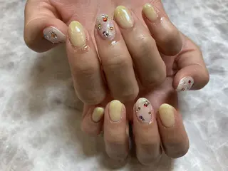 ネイル ネイルリボン 受付スタッフのネイルデザイン