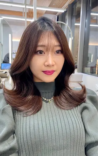 ミディアム 顔周り/透明感カラー /韓国ヘア/TAKUのヘアスタイル