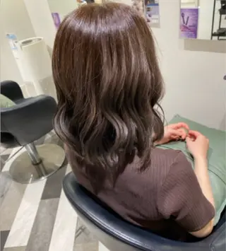 ロング カラー 🫧透明感カラーレイ ヤースタイル松浦元海のヘアスタイル