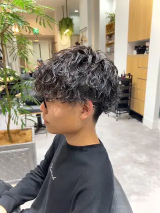 ショート パーマ メンズ 林 美佑のヘアスタイル