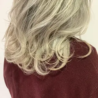 セミロング カラー ひらやま りょういちのヘアスタイル