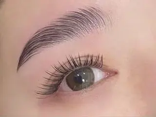 アイブロウ IKESHITA MIYUのマツエク・マツパデザイン