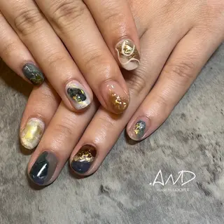 ネイル LOOPER所属・mzh ...のネイルデザイン