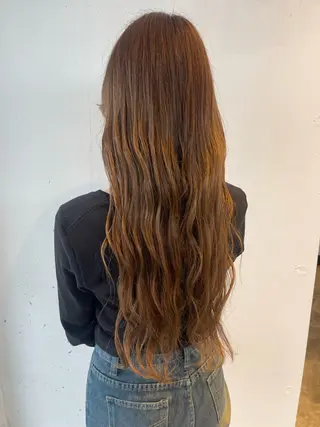 ロング カラー 縮毛矯正🐼暖色 根本侑季のヘアスタイル