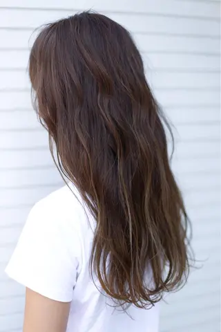 ロング カラー ﾊｲﾄｰﾝ/ｶﾗｰ/ 用賀/稲若健太郎のヘアスタイル