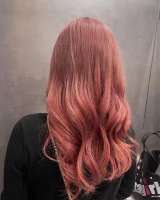 セミロング inity　杉本 美羽のヘアスタイル