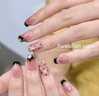 ネイル Pure&Rich Nailのネイルデザイン