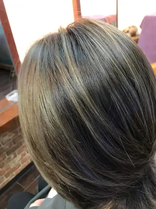 ミディアム カラー 桧山 真のヘアスタイル