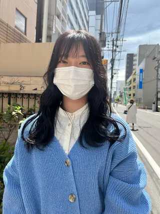 カラー こまつばらみお/レイ ヤー/ダブルカラーのヘアスタイル