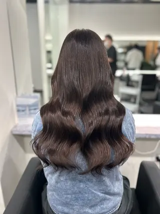 ロング TIEL カズハのヘアスタイル