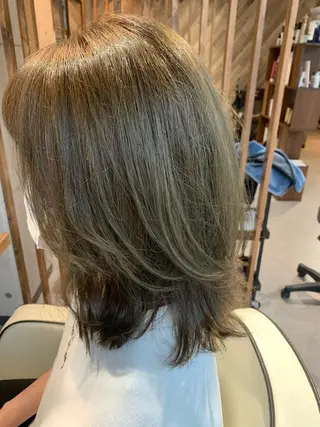 ミディアム カラー GO TODAY SHAiRE SALON 梅田店所属・ベージュカラー/ボブ チャネリングカットのヘアスタイル