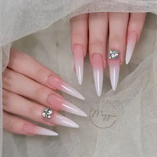 ネイル Maggie Nail🦩のネイルデザイン