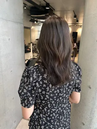 セミロング カラー 【銀座】艶髪/上品な カラー特化/涼/駅近のヘアスタイル