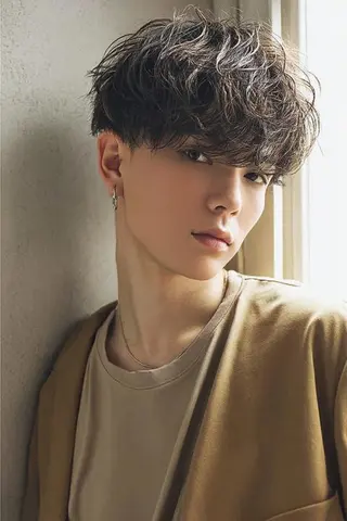 ミディアム パーマ メンズ Luana 【公式】 / メンズのヘアスタイル