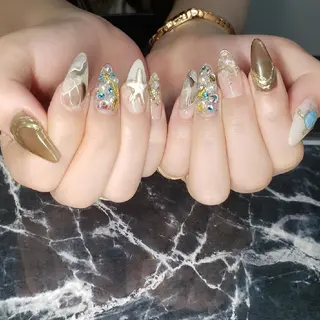 ミディアム ネイル クロキ 。のネイルデザイン