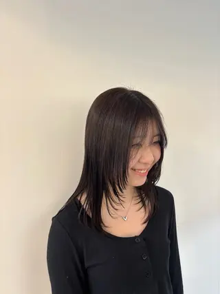 ミディアム 小嶋 咲輝のヘアスタイル