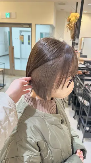 カラー 梅本 夢香のヘアスタイル