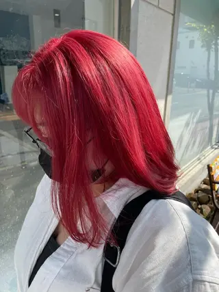 ショート カラー ALOHANA 津店所属・TSUBASA▫️ ブリーチ#エクステのヘアスタイル