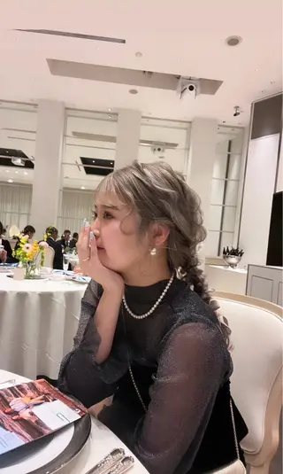 セミロング ヘアアレンジ 吉野 華乃のヘアスタイル