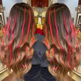 セミロング 👑派手髪/カット 👑ANRYのヘアスタイル