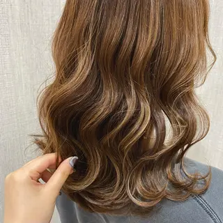 ミディアム カラー 🫧透け感⋆艶髪💎 山口アヤカのヘアスタイル