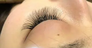 マツエク・マツパ 束感まつ毛/ネイル/ LED♥KIRARAのマツエク・マツパデザイン