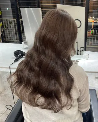 カラー ハイライト白髪ぼかし 暖色ゆうき渋谷のヘアスタイル