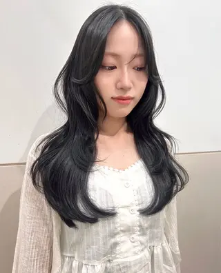 ロング カラー レイヤーカット🎀 yuiのヘアスタイル