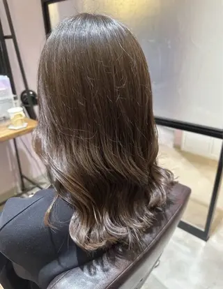 カラー 梶 瑞希のヘアスタイル