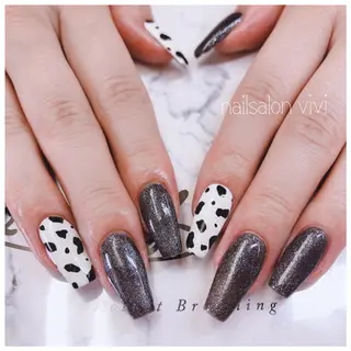 ネイル ＶＩＶＩ nailsalonのネイルデザイン