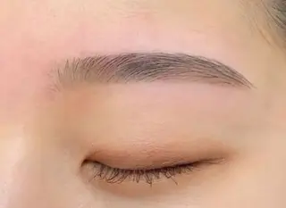 アイブロウ りこGlow-up Beauty丸の内のマツエク・マツパデザイン