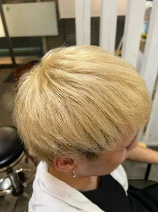 カラー メンズ ハイトーンカラー 坂本 翼のヘアスタイル