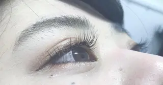 マツエク・マツパ 🤎ベージュカラー 🐶メンズパーマのヘアスタイル